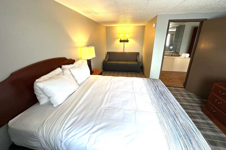 Room 11 of 24