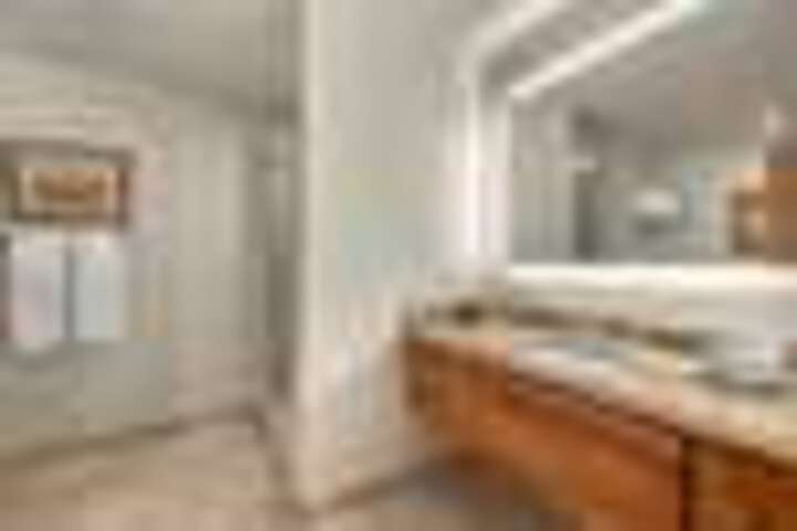 Room 84 of 168