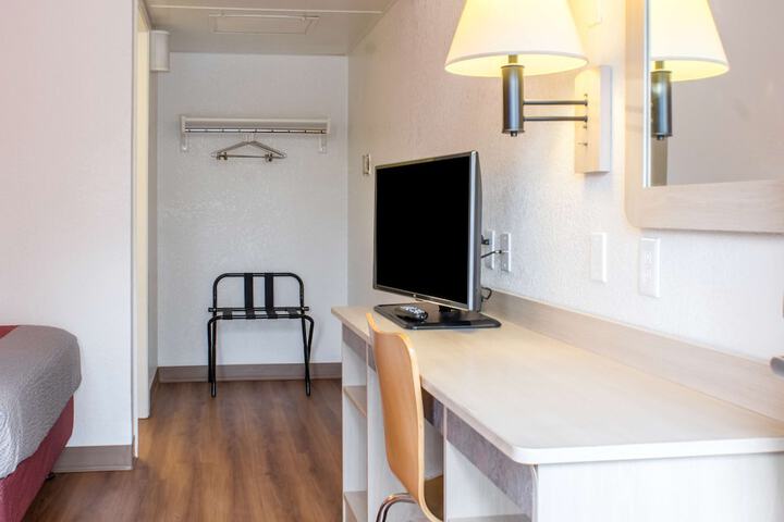 Room 18 of 35