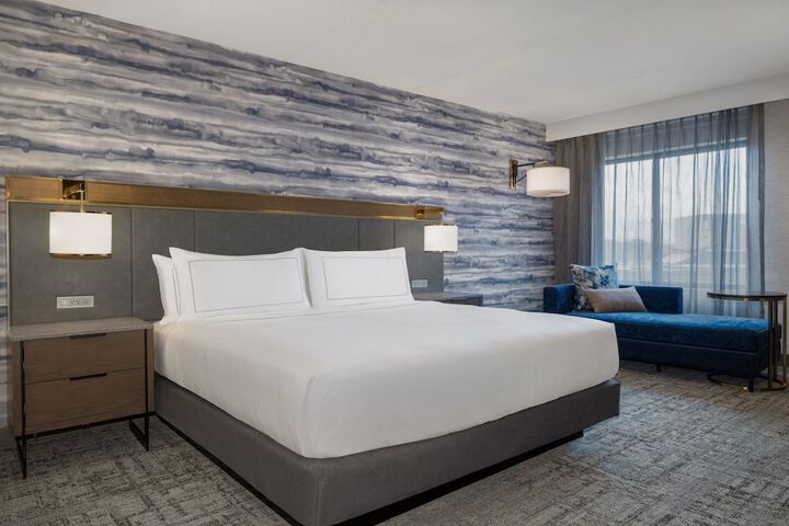DoubleTree by Hilton Kingston