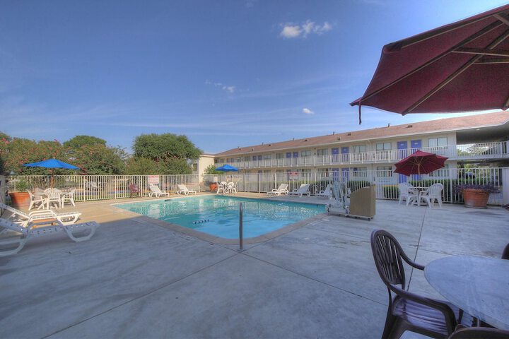 Pool 7 of 31