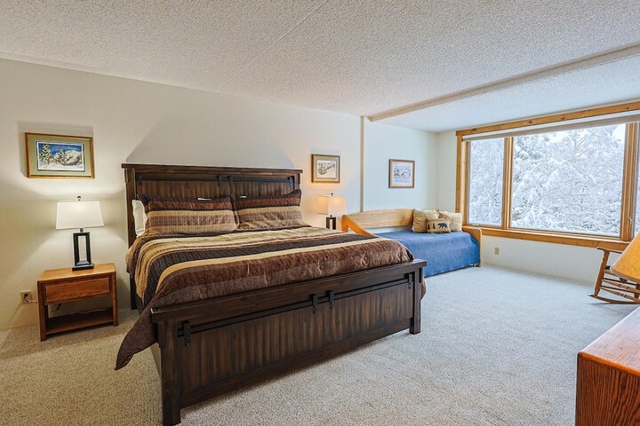 Summit House 2 bed 2 bath B