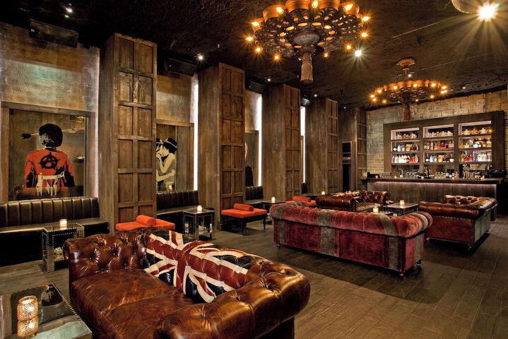 Lounge 103 of 114