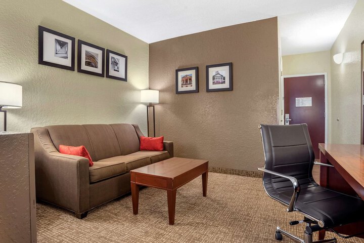 Room 41 of 61
