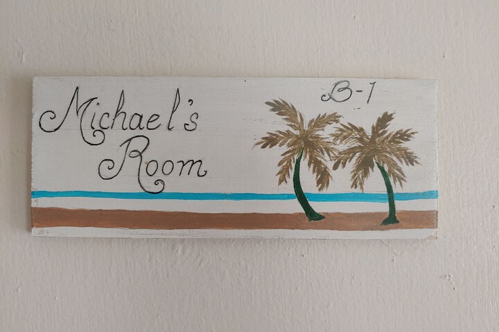Room 83 of 182
