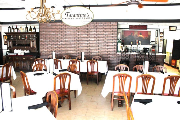 Dining 17 of 19