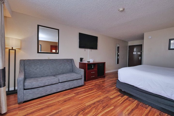Red Lion Inn & Suites Auburn