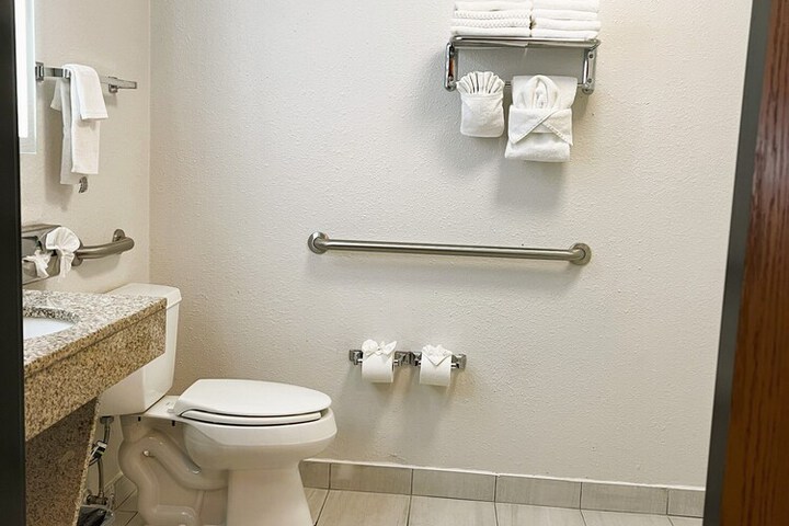 Comfort Inn & Suites Sheboygan I-43