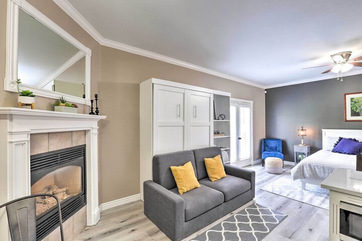 Peaceful Midway Studio w / Mountain + Golf Views!