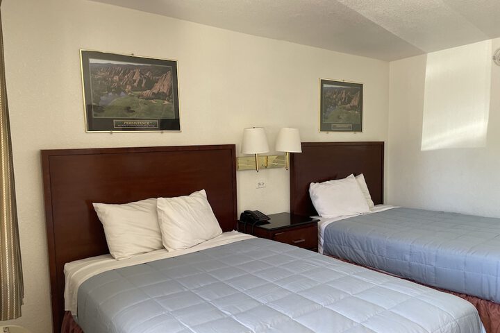 Room 15 of 33
