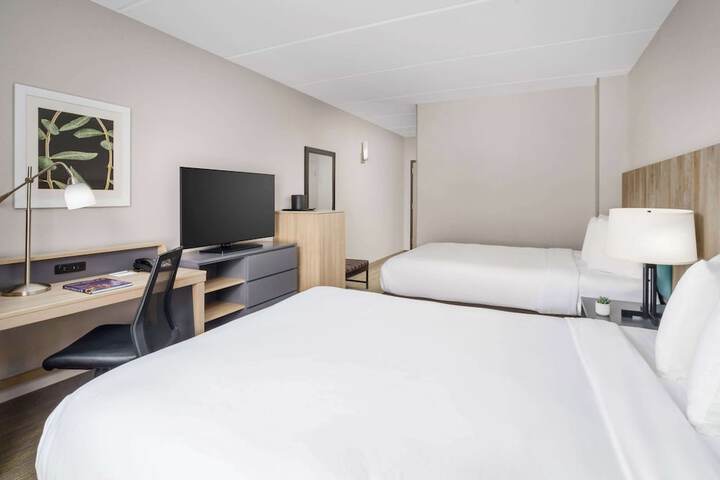 Room 12 of 23
