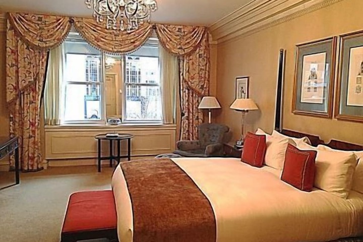 Room 56 of 82