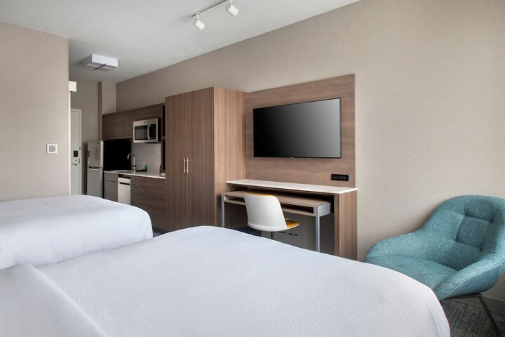 Room 14 of 24