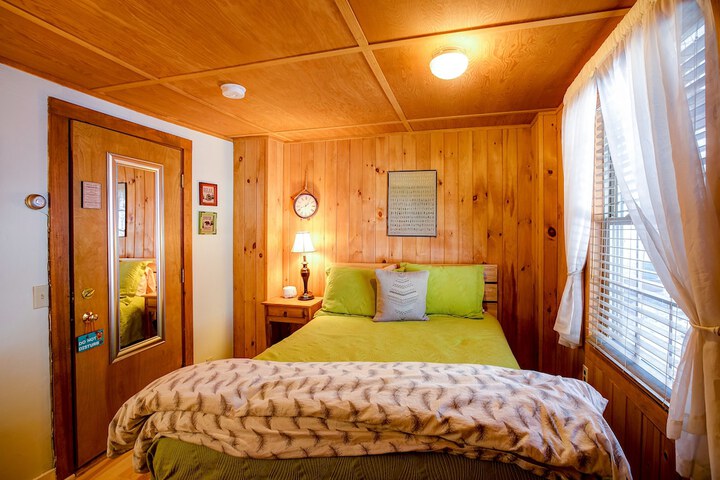 Room 13 of 54