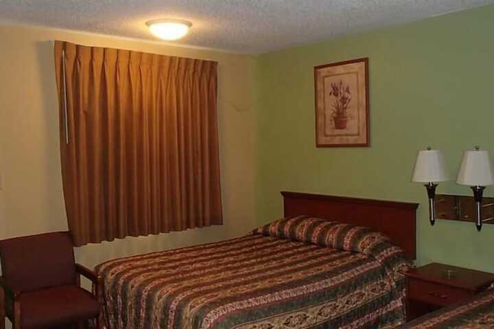 Room 8 of 26