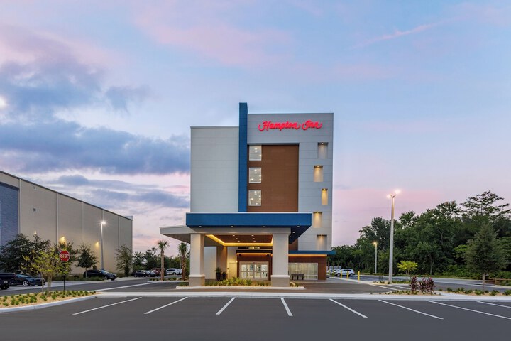 Hotel 6 of 43