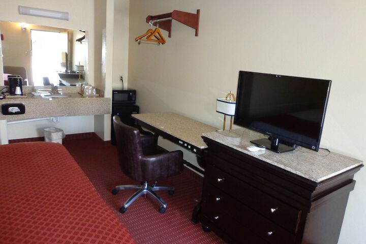 Room 9 of 20