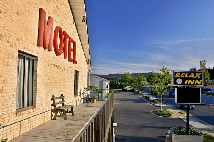 Relax Inn Motel