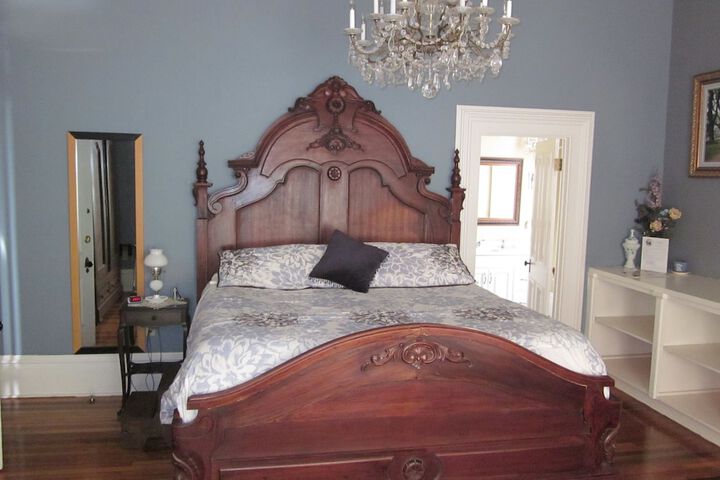 Room 49 of 74