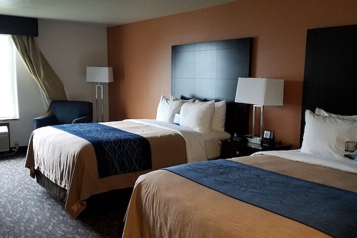 Room 25 of 40