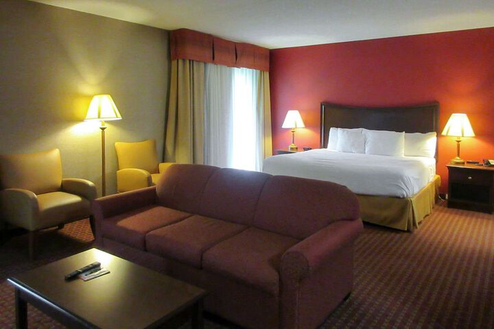 Room 8 of 14