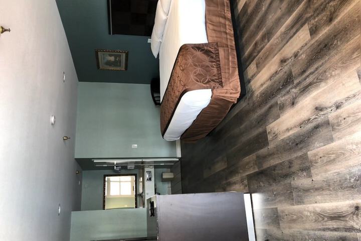 Room 21 of 40