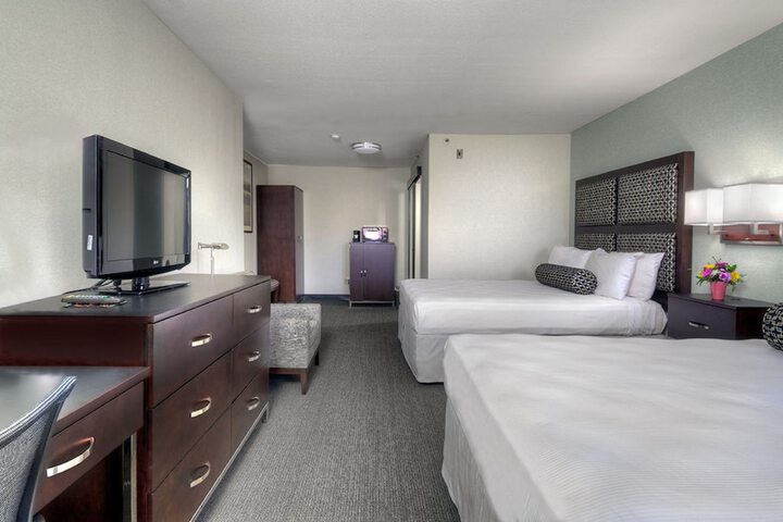 Room 8 of 48