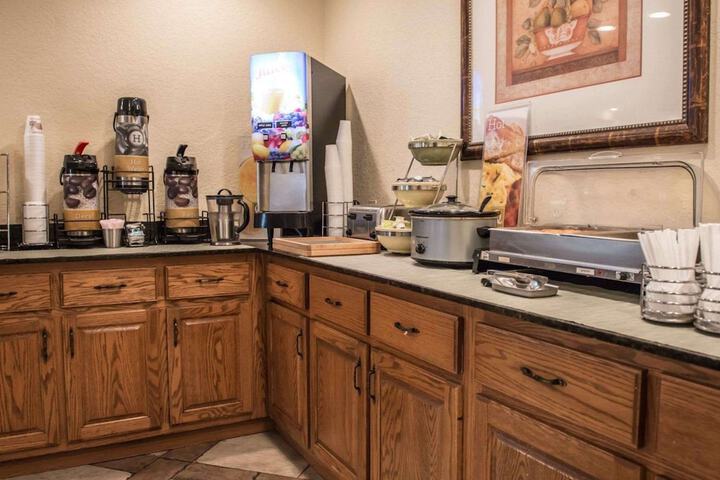Breakfast/Coffee Service 50 of 58