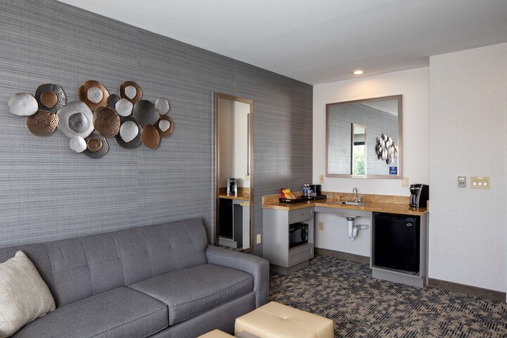 Embassy Suites by Hilton Portland Maine