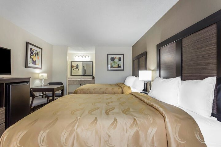 Room 25 of 44