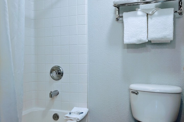 Room 6 of 21