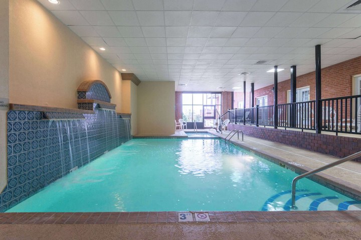 Pool 4 of 29