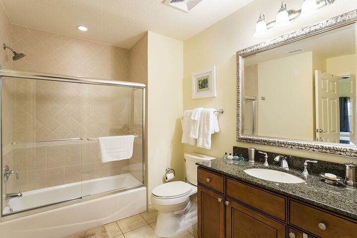 Room 6 of 21