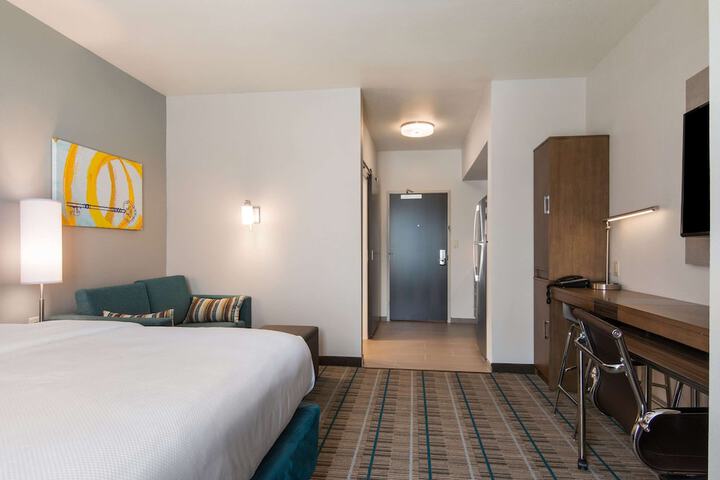 Room 10 of 31