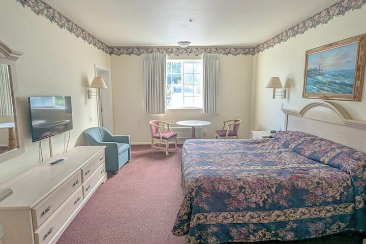 Lighthouse Inn
