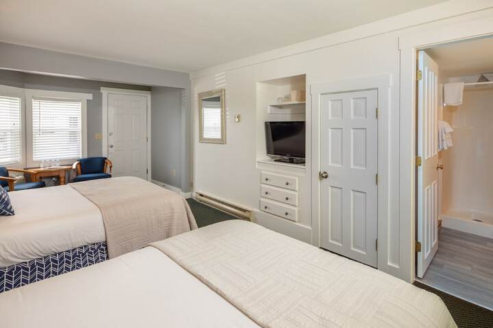 Glen Cove Inn & Suites