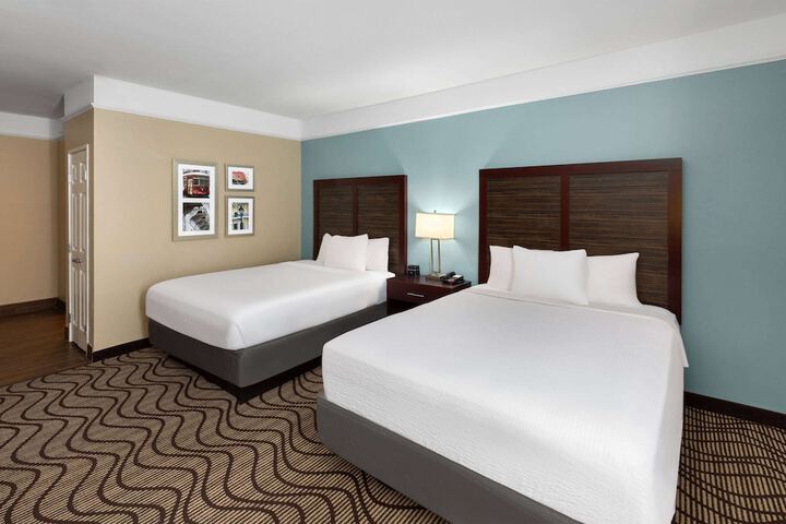 Room 20 of 40