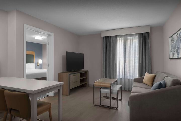 Room 18 of 36
