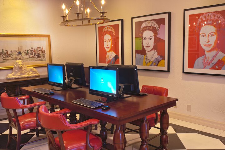 Business Center 65 of 68