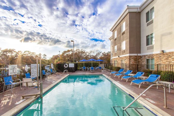 Pool 15 of 135