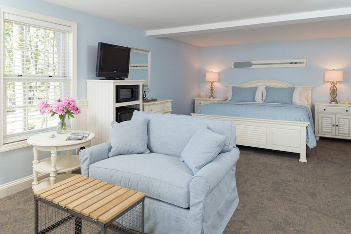 Room 308 of 373