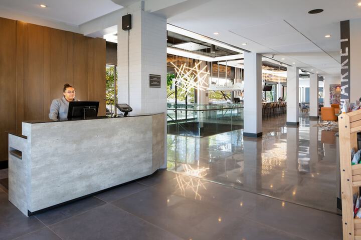 Hotel 4 of 57