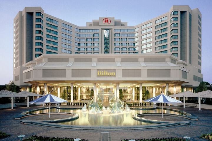 Hilton East Brunswick Hotel & Executive Meeting Center