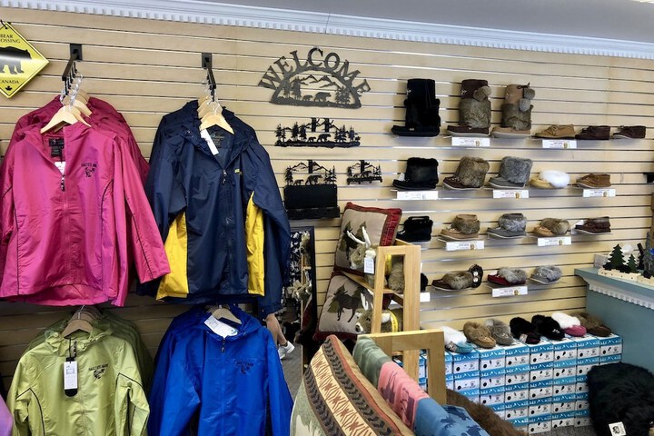Gift Shop 73 of 90