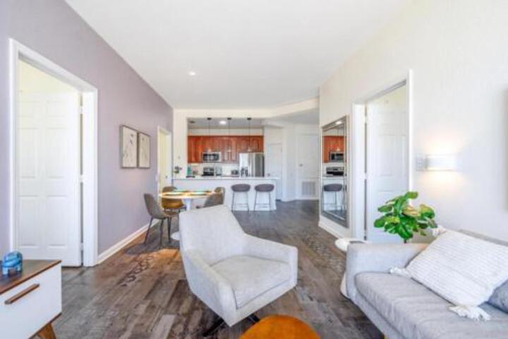 Brand New Super Cool Fountain View Condo by Main Pool Near Parks & OCCCC