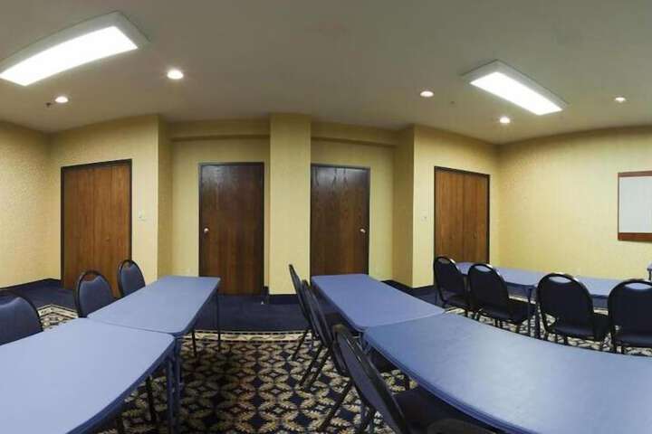 Holiday Inn Express Hotel & Suites Mountain Home by IHG