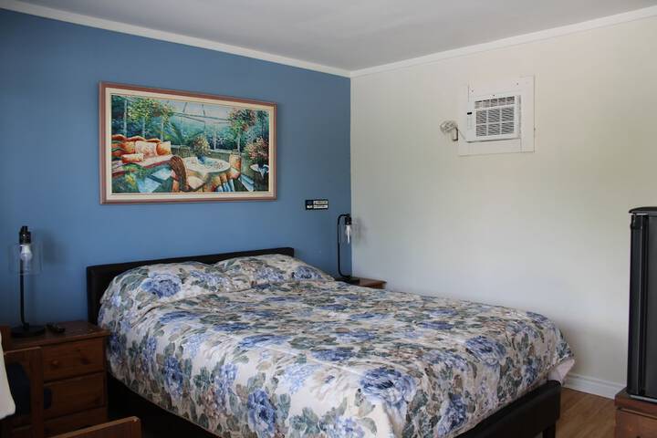 Room 40 of 48