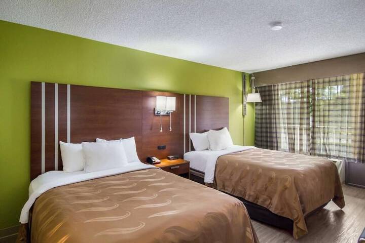 Room 14 of 28