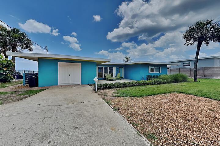 Ocean Shore by Distinctive Beach Rentals