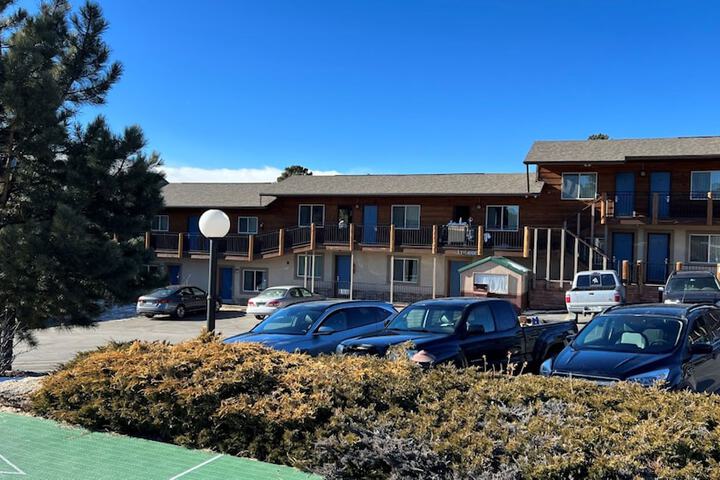 Blue Door Inn